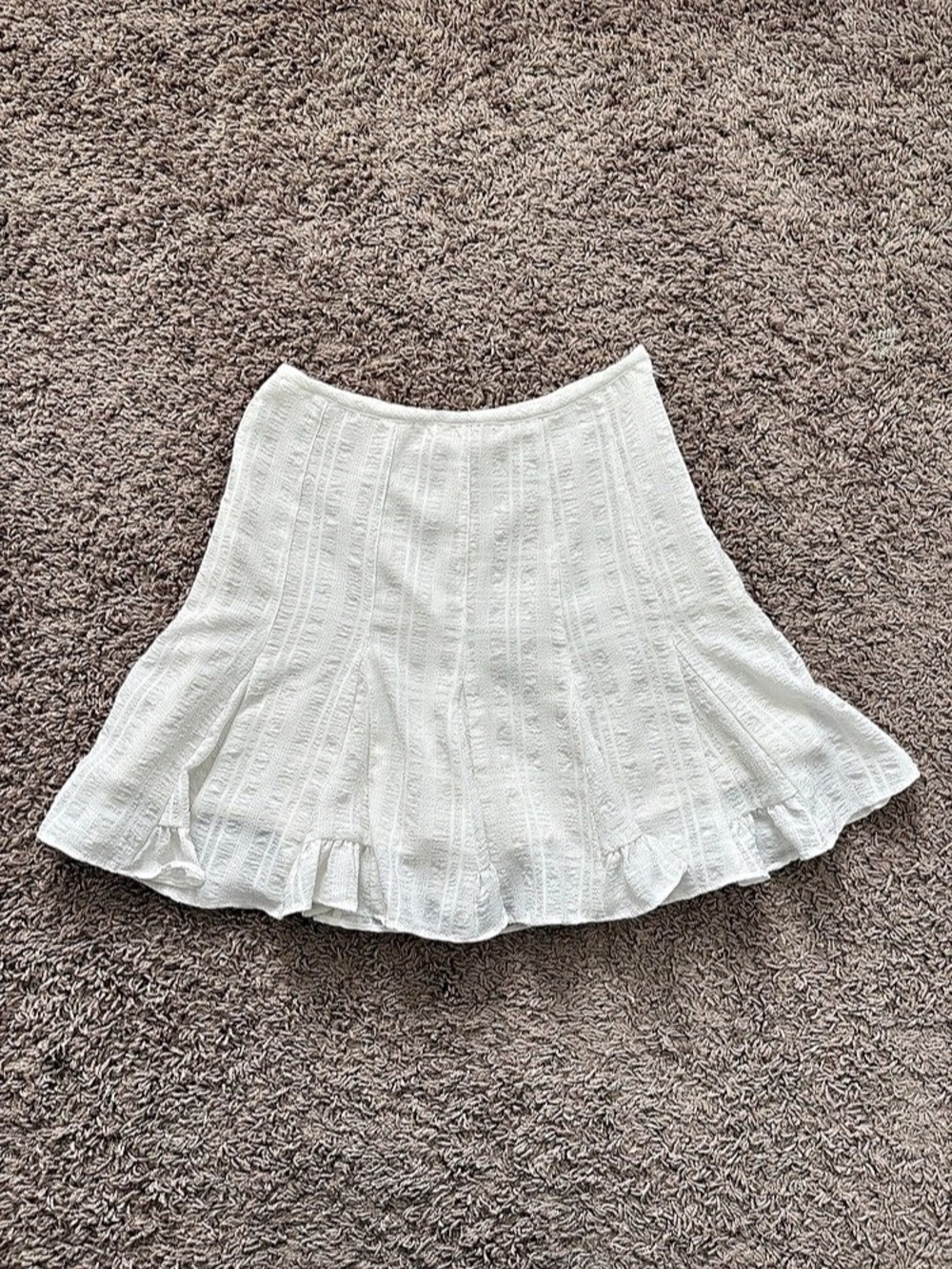 Altar’d State White Ruffled Mini Skirt Like New